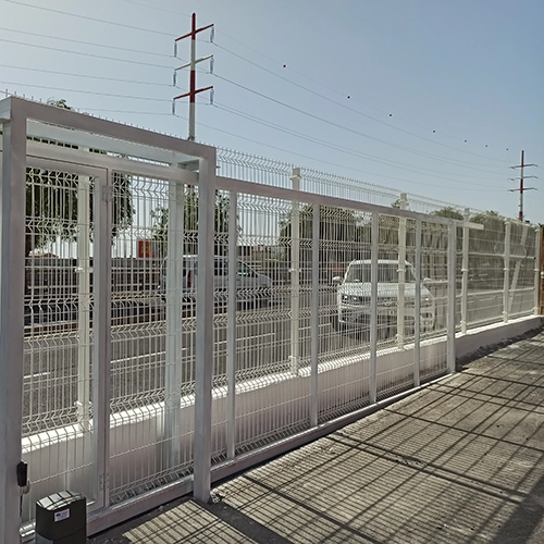 Montaje de vallas metálicas y cerramientos perimetrales de seguridad